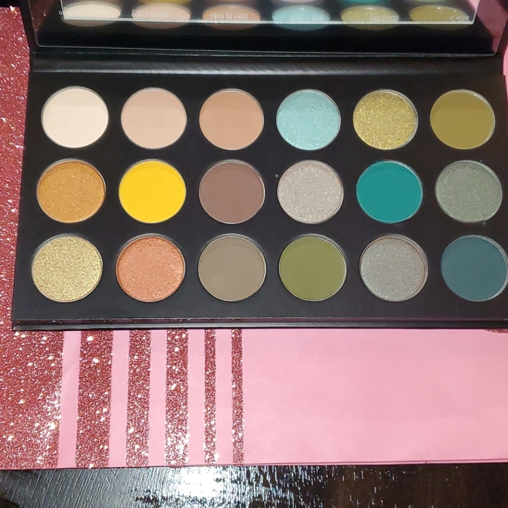 Morphe palette 18B